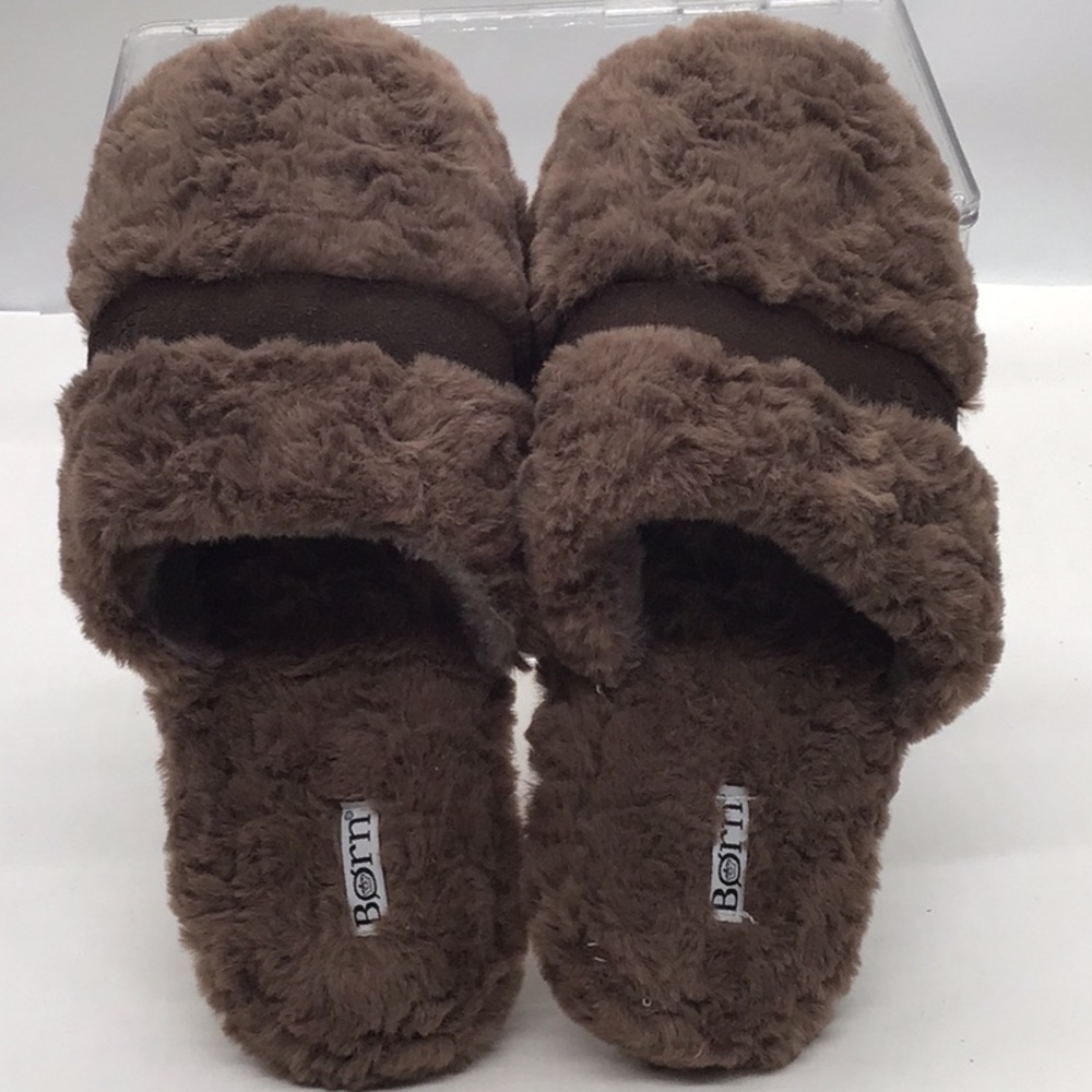 🌼3/$13🌼BUNDLE DEAL! Born Brown House Slipper - Picture 2 of 7